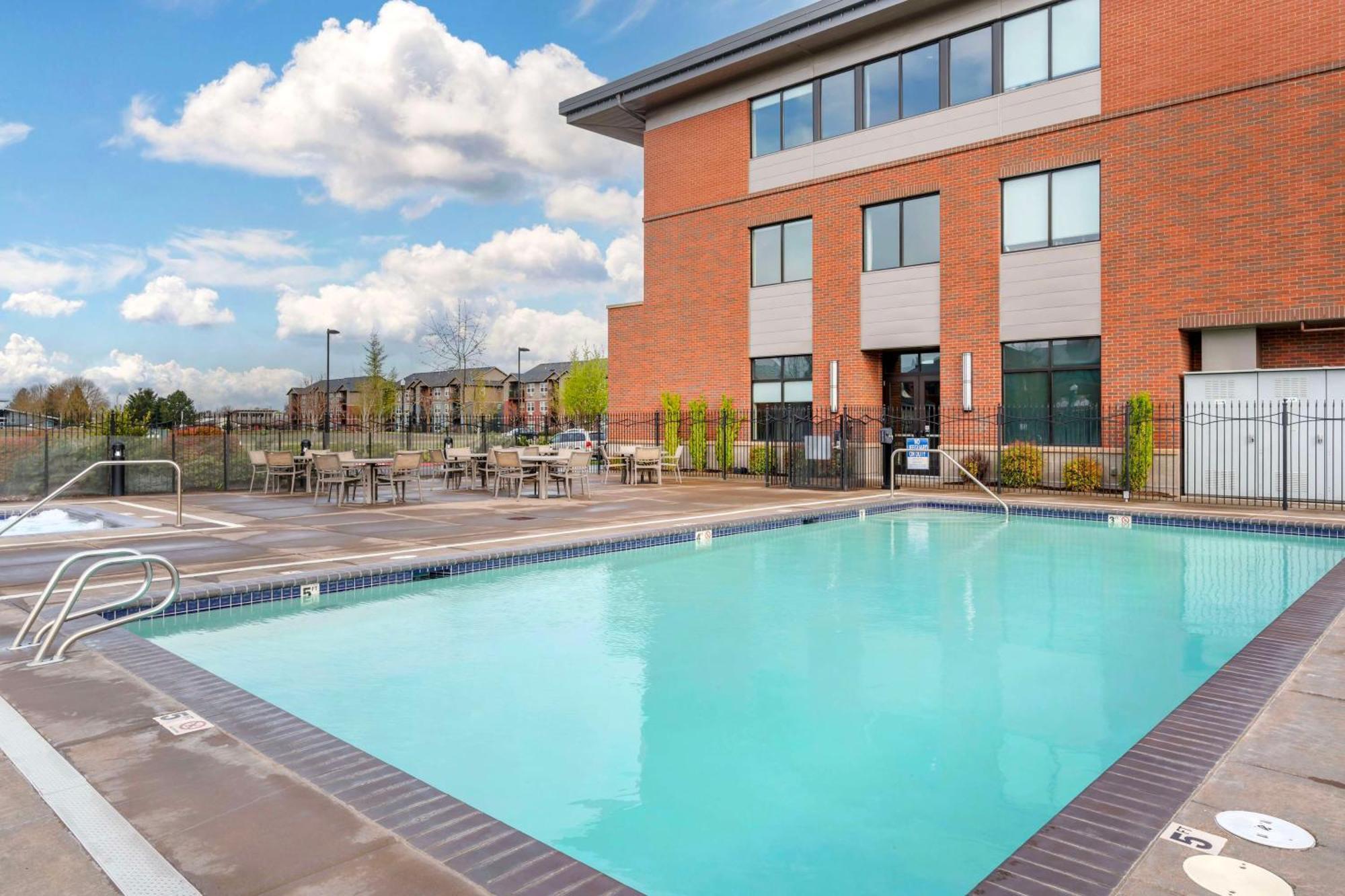 Best Western Premier Boulder Falls Inn Lebanon Exteriér fotografie